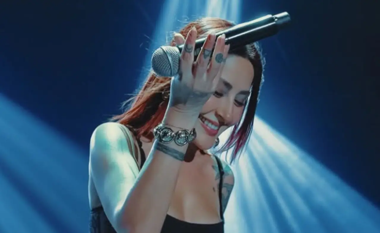 Melek Mosso’dan duygusal çağrı: Kaybolan kedisi Jülide için yardım istedi 1