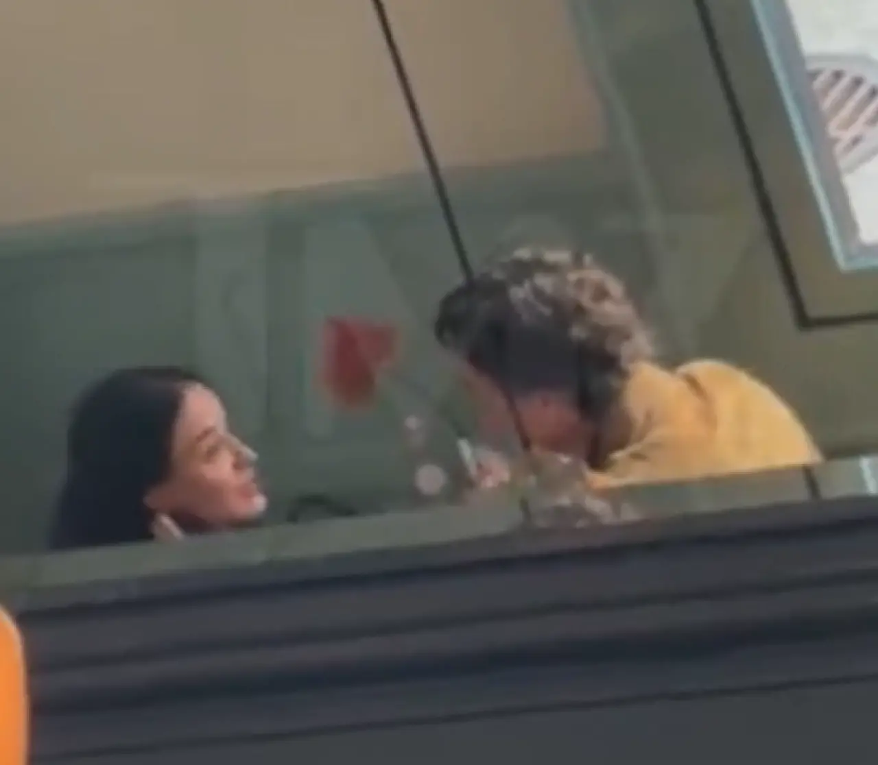 Pop yıldızı ve eski başbakan! Bu akşam yemeği tesadüf olamaz 1