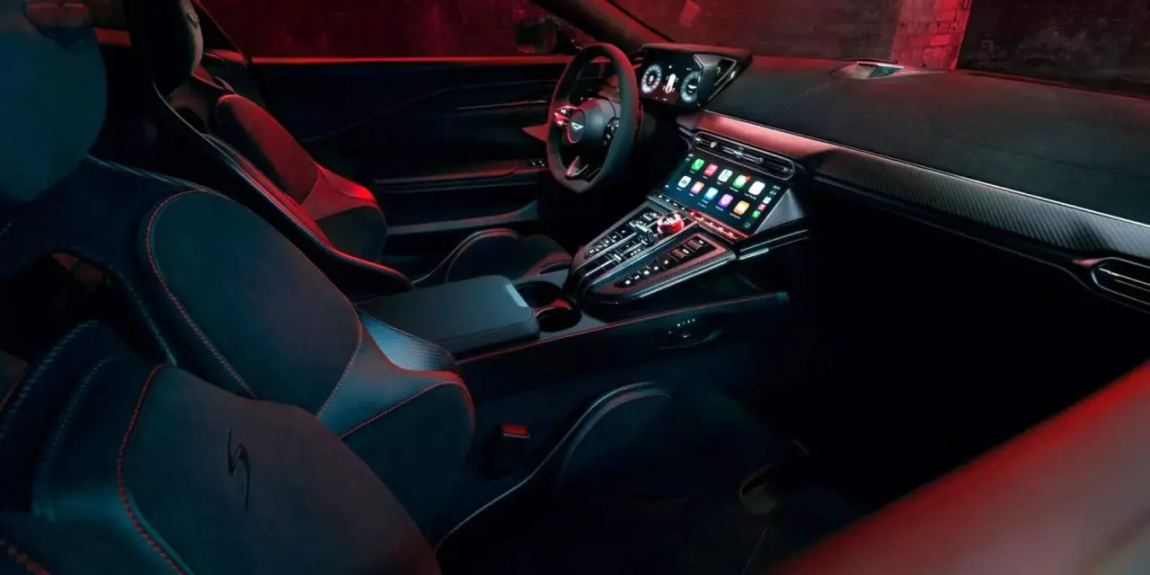 Aston Martin Vantage S'i tanıttı! Serinin en sert modeli: İşte özellikleri 3