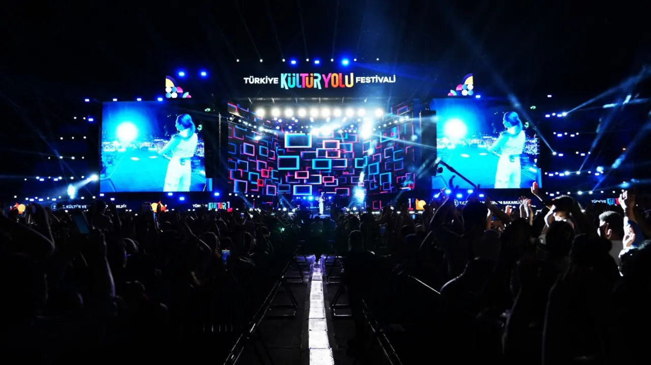 Van kültür yolu festivali başlıyor: Picasso’nun eserleri ilk kez Van’da! 4