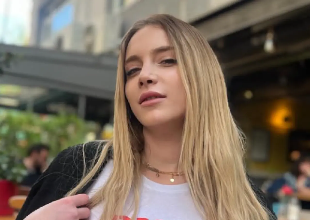 Hayal Köseoğlu’ndan sürpriz hamle! Oyunculuktan farklı sektöre 3