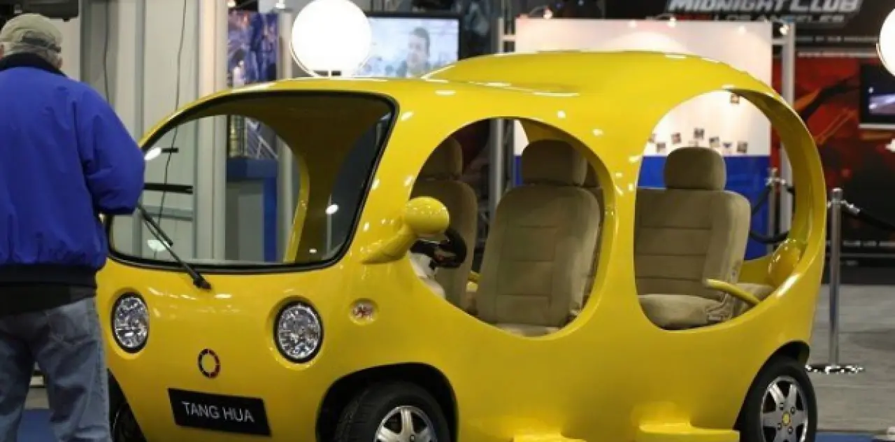 Ne Bu Şimdi? Görenleri Şaşkına Çeviren Absürt Otomobiller 12