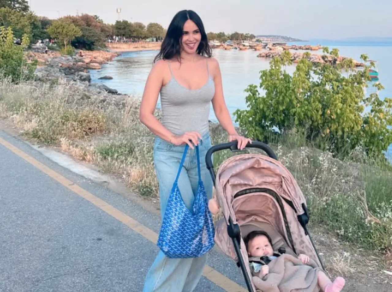 Zeynep Sever Demirel’den Yasmin’li ilk poz: “V, Y, Z mottomuz devam ediyor” 3