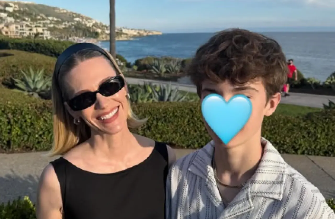 January Jones’un sırrı: Oğluyla ilk kez yan yana görüldü! 2