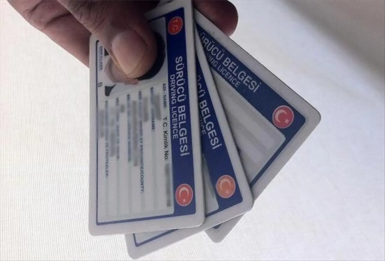 Ehliyetini Yenileyeceklere Şok: 15 TL Sandığınız Fiyat Tamamen Farklı Çıktı! 4