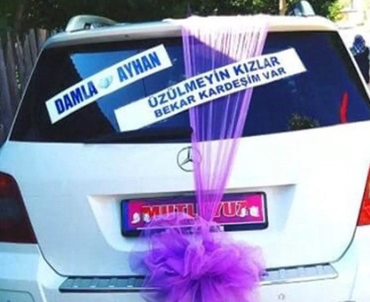 Kız Kaçtı, Damat Şokta: En Efsane Gelin Arabası Sözleri 1