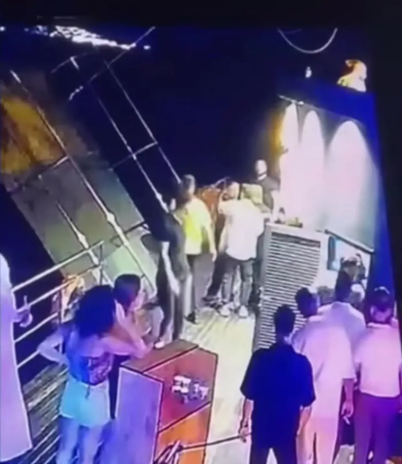 Bodrum’da skandal gece! Fenomenin sevgilisi dayak attı 1