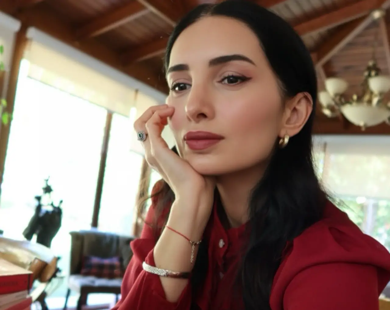 Başak Sayan’dan 12 yıllık aşk itirafı: “O kahve hayatımızı baştan yazdı” 3