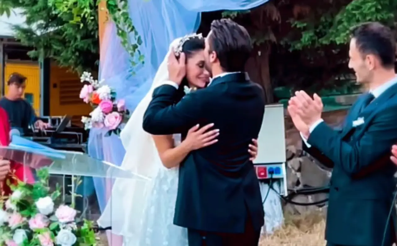 Sitare Akbaş’tan düğün şaşkınlığı “14 yıldır arkadaştık" 2