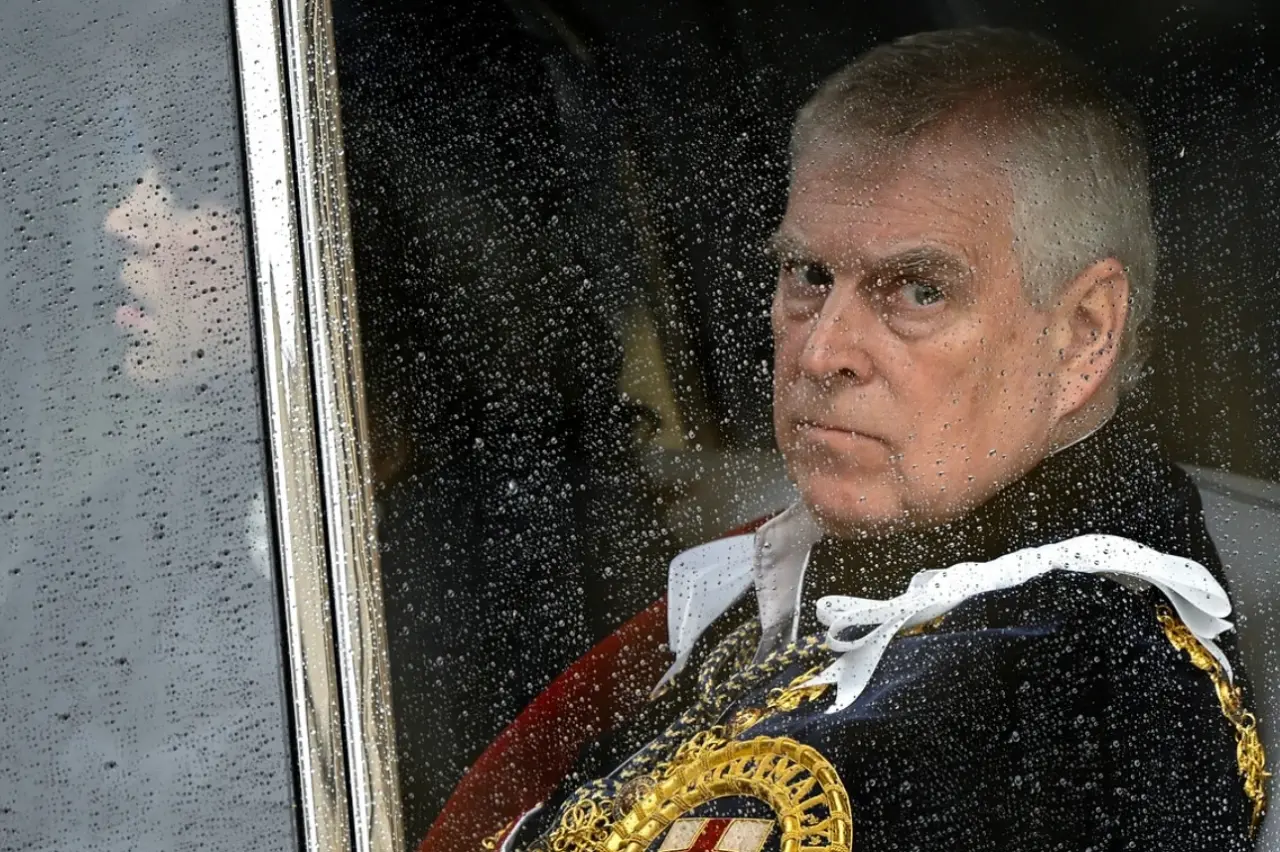 Skandal kitapta şok iddia: Amcasının Kate’e yaptıkları Prens William’ı çileden çıkardı! 1