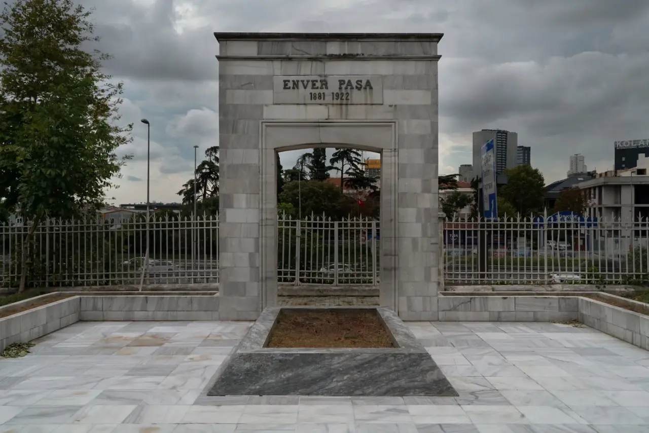 Tarihin aynasında bir portre:Enver Paşa 5