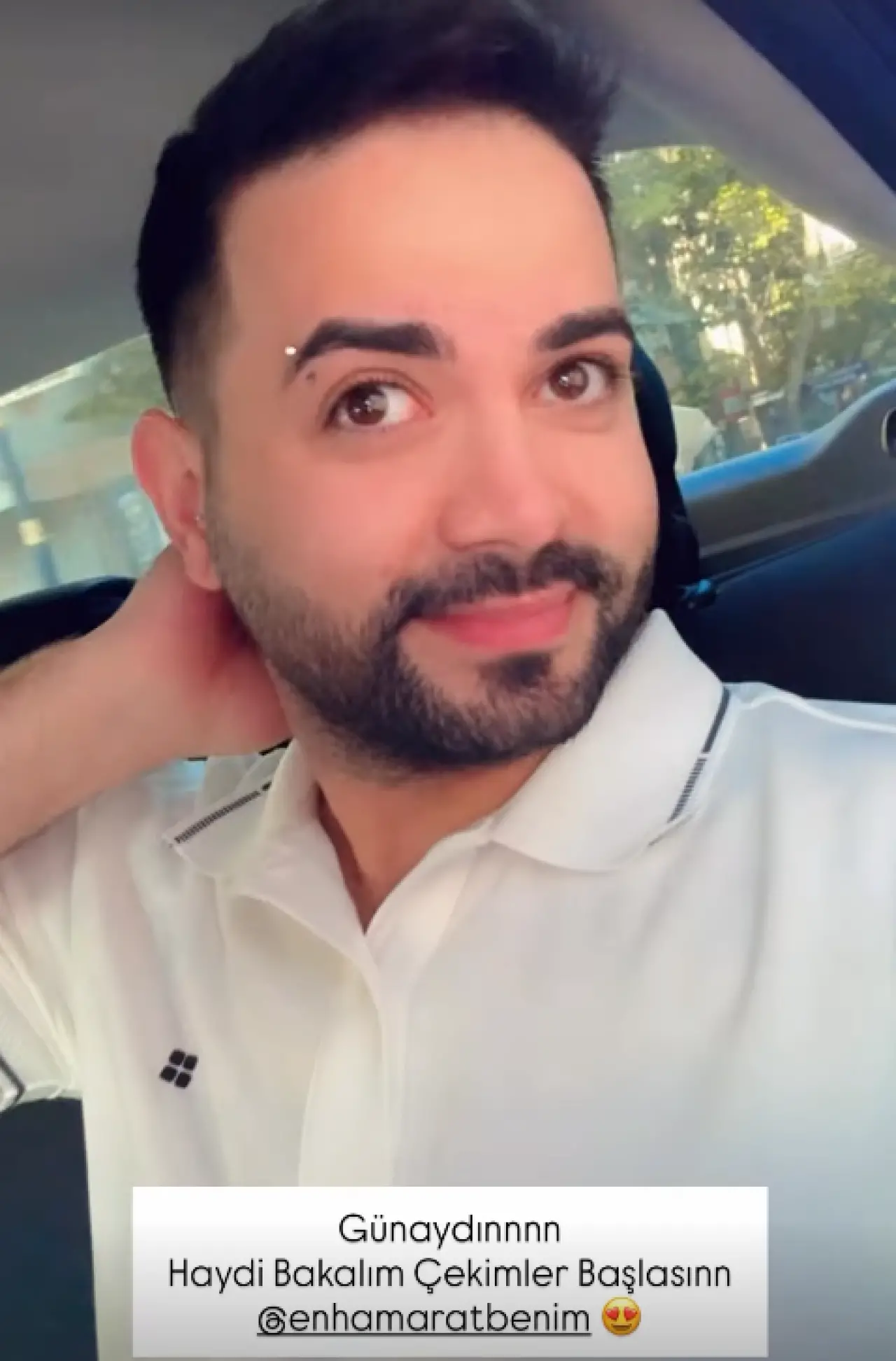 Kadir Ezildi setlere döndü, eşiyle tatlı atışma! 1