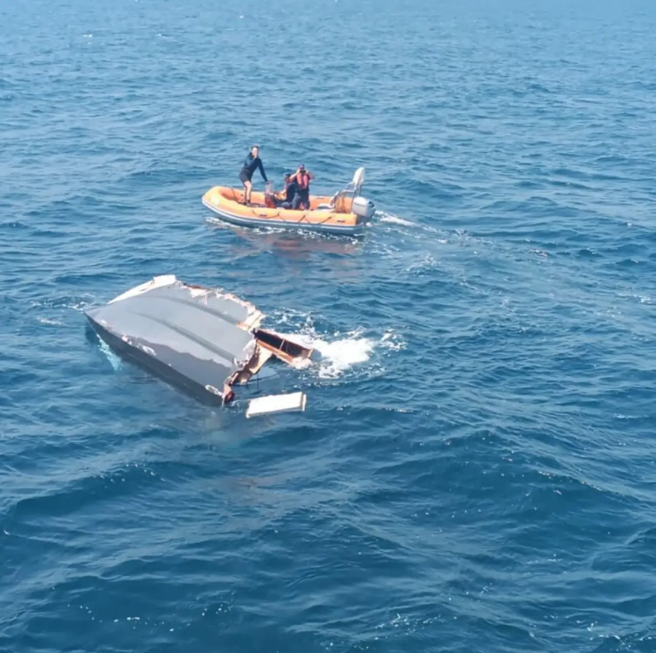 “Çok kritik saatler!” Kıvanç Tatlıtuğ’dan dostu için seferberlik çağrısı 2