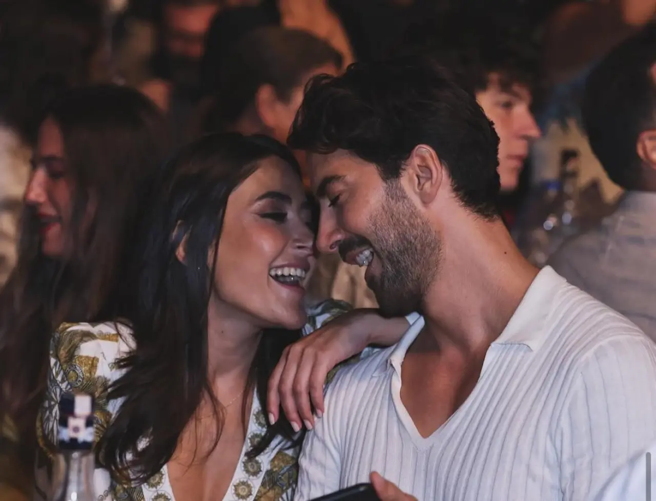 Melek Mosso’dan ayrılık dedikodularına yanıt! Tatilden aşk paylaşımı 1