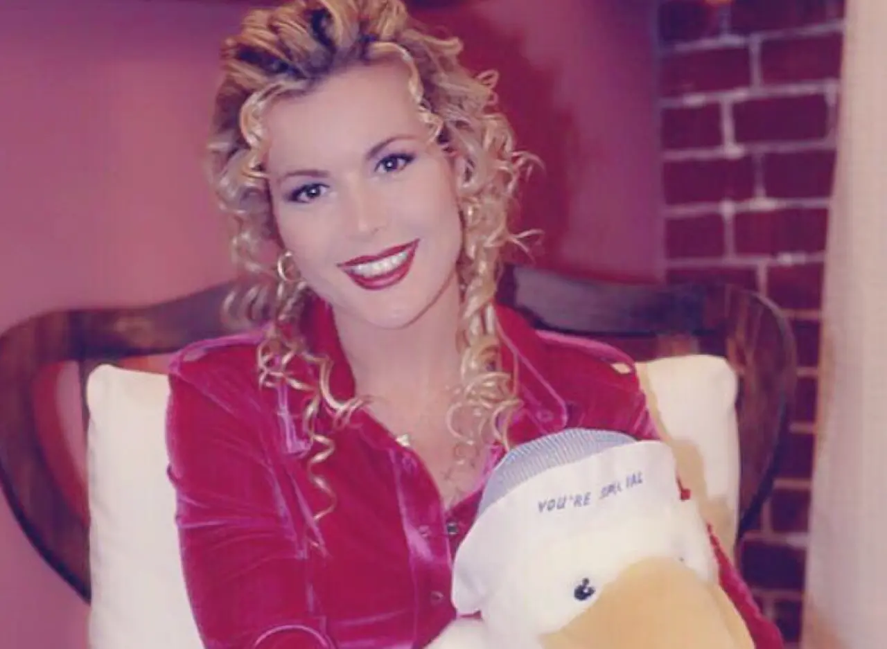 Harika Avcı’dan yıllar sonra stüdyo sürprizi! 3