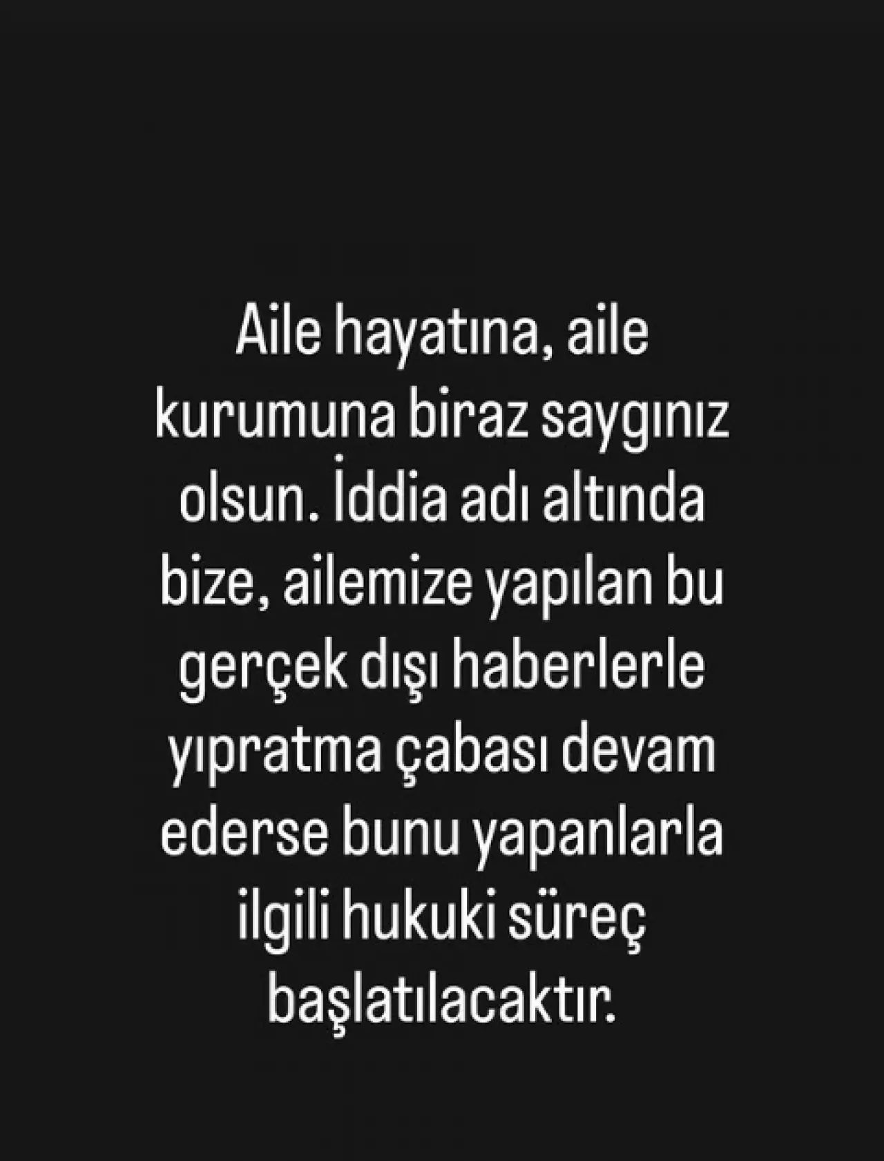 Ünlü çifte yönelik dedikodular bitmiyor! Fahriye Evcen ve Burak Özçivit noktayı koydu 2