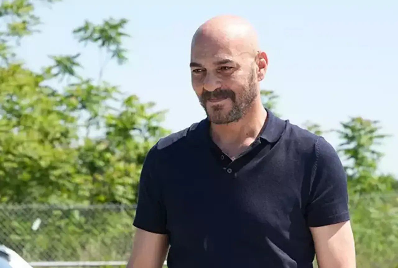 Umut Karadağ’dan ‘Eşref Rüya’ seti ve yeni sezon sürprizi 1