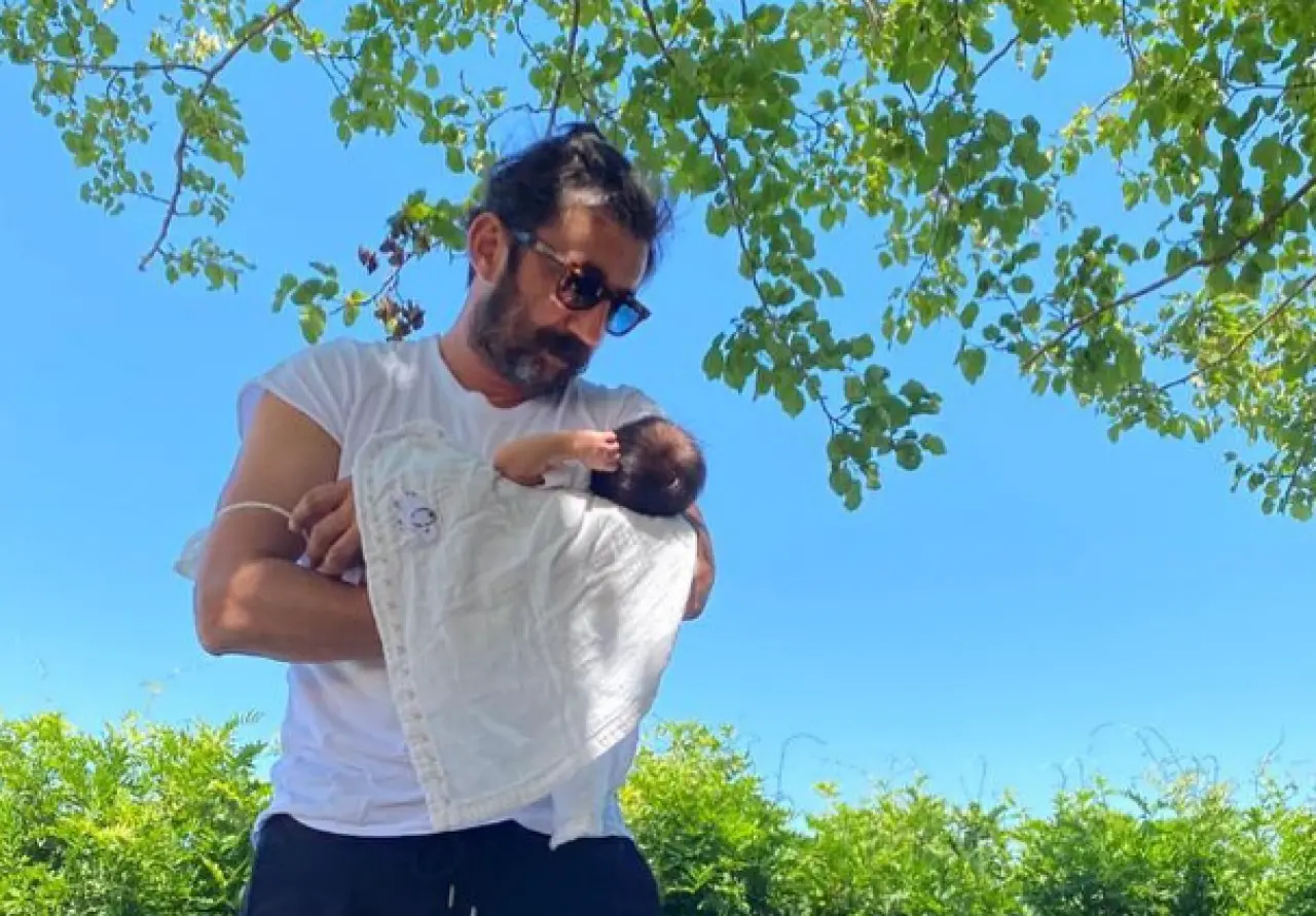 Assos tatilinde akrep şoku! Bige Önal apar topar hastaneye kaldırıldı 2