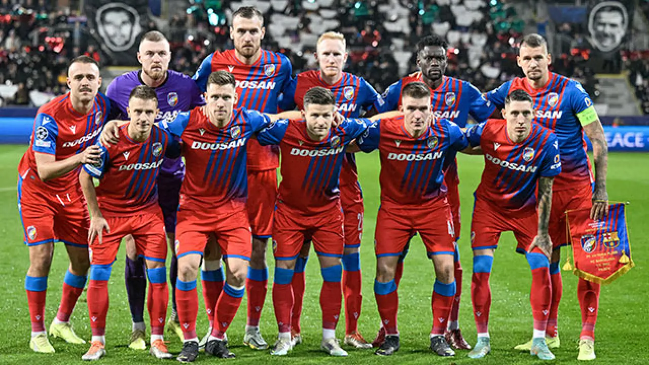 Çekya 1. Ligi'nde ilk 6 Haftada Sparta ve Slavia Prag zirve yarışında! 3