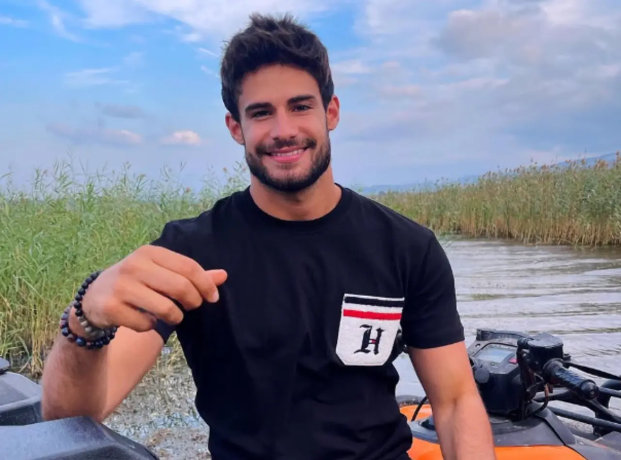 Survivor finalisti Batuhan Karacakaya ve Sinem Akar aşklarının ikinci yılını kutladı! 3