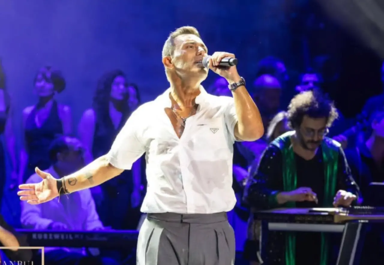 Mustafa Sandal’dan sağlık açıklaması! Sahneye çıkamayacak 1