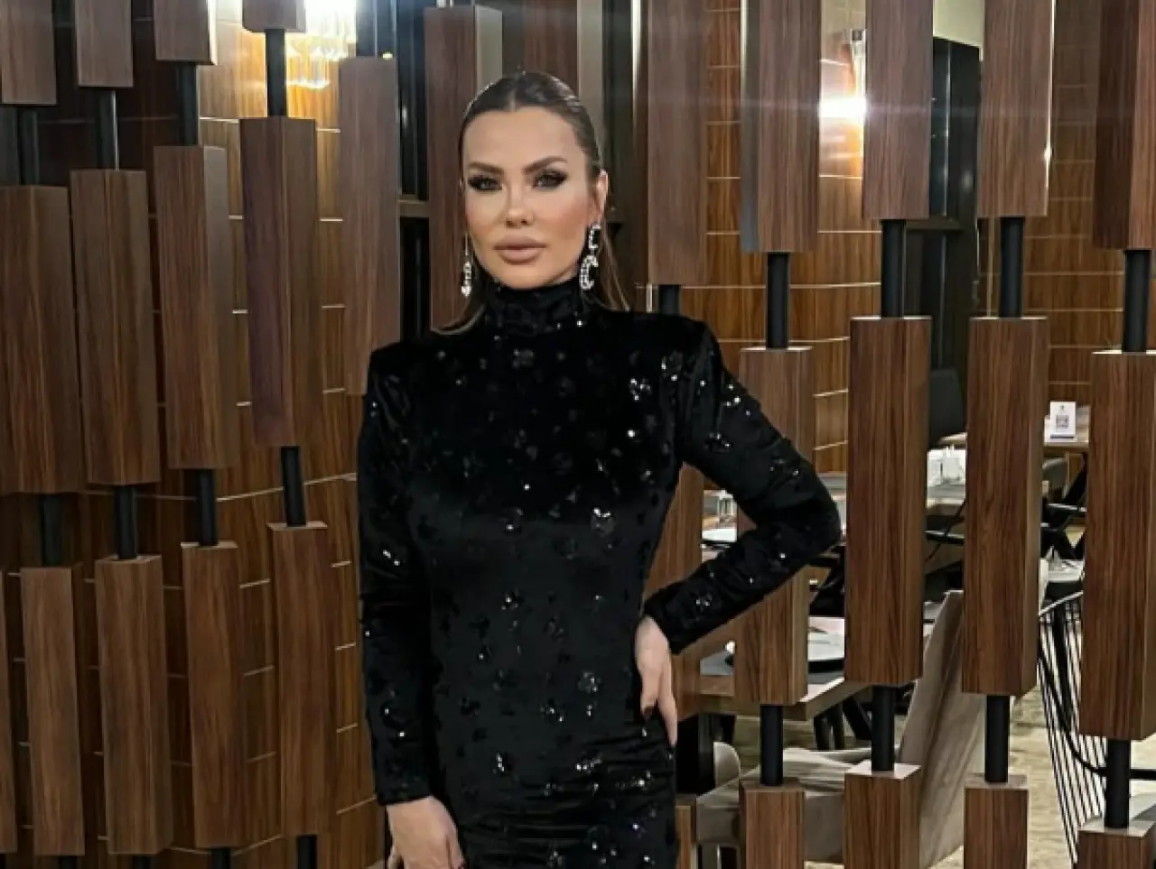 Şarkıcı Lara sedyeden paylaştı, sevenlerini korkuttu! 3