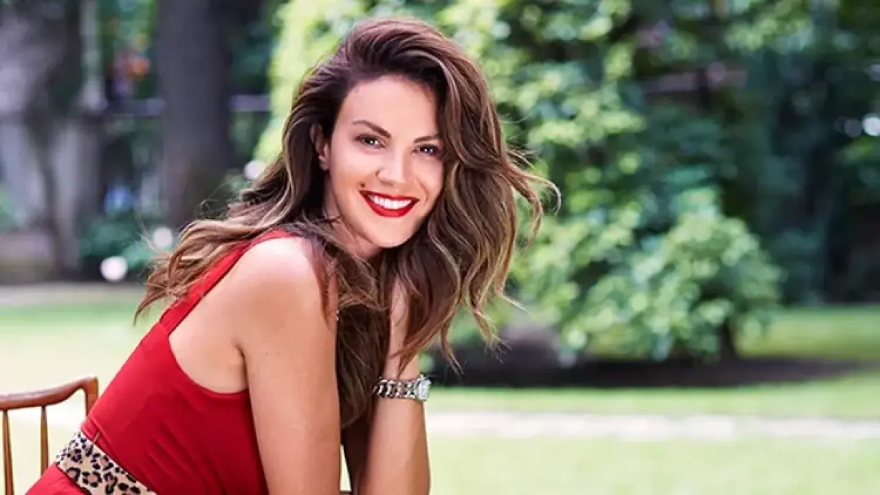 Tülin Şahin kimdir, kaç yaşın, aslen nereli, kaç beden, boyu, burcu nedir? 3