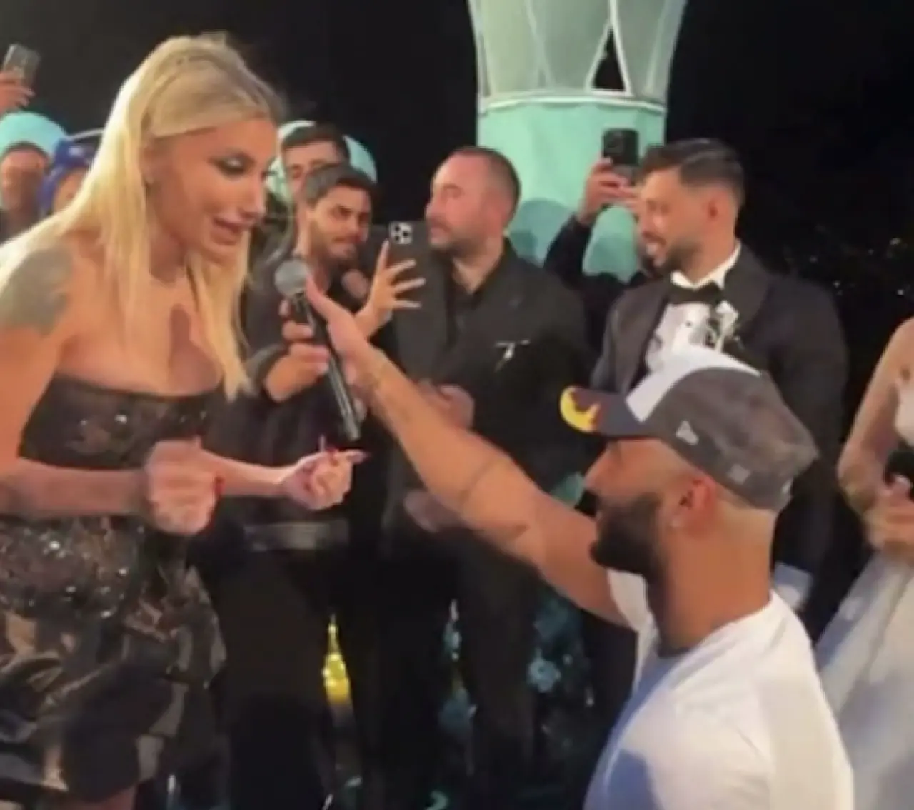 İrem Derici’ye yapılan sürpriz evlilik teklifi düğünü gölgede mi bıraktı? 1