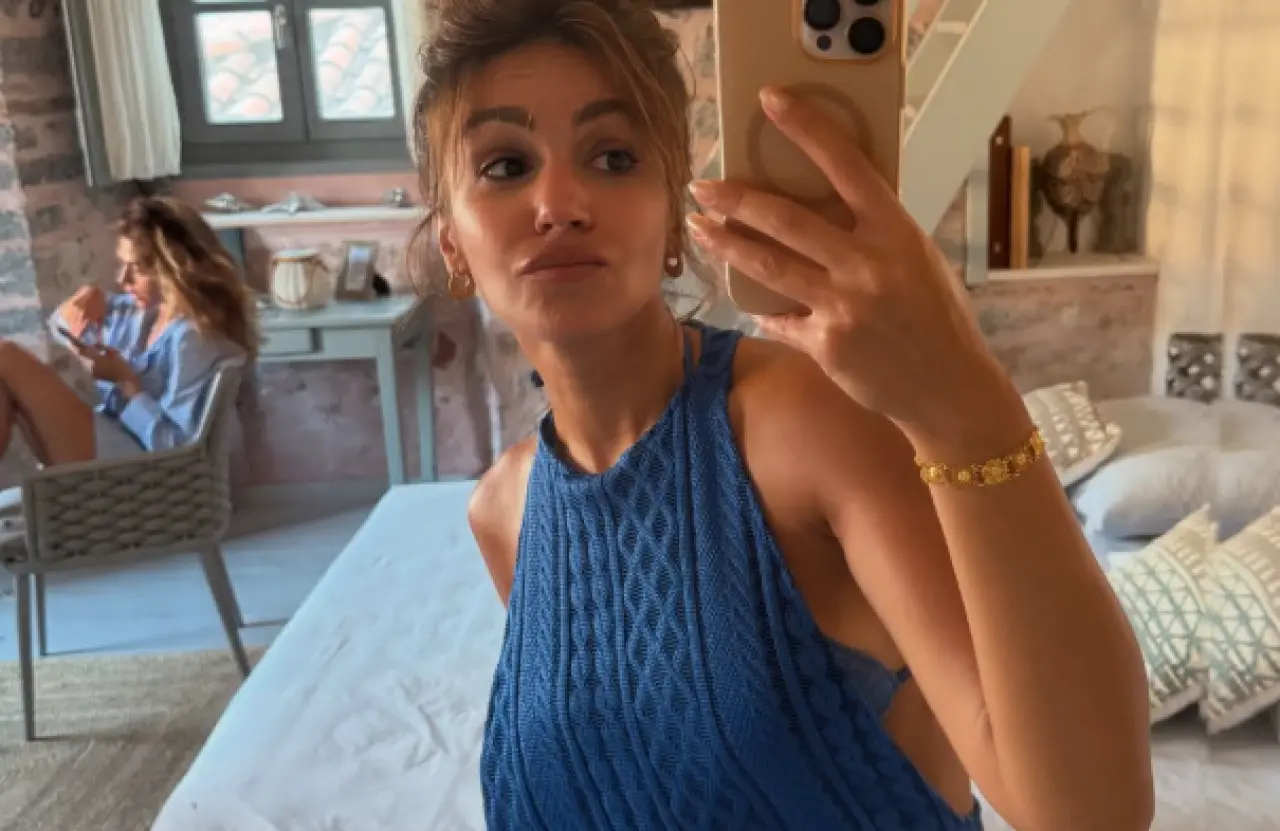 Sahra Şaş Yunanistan’da bambaşka biri gibi! İşte tatil pozları 3