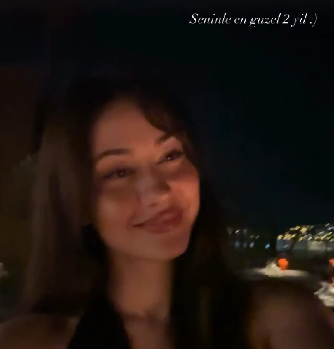 Survivor finalisti Batuhan Karacakaya ve Sinem Akar aşklarının ikinci yılını kutladı! 1