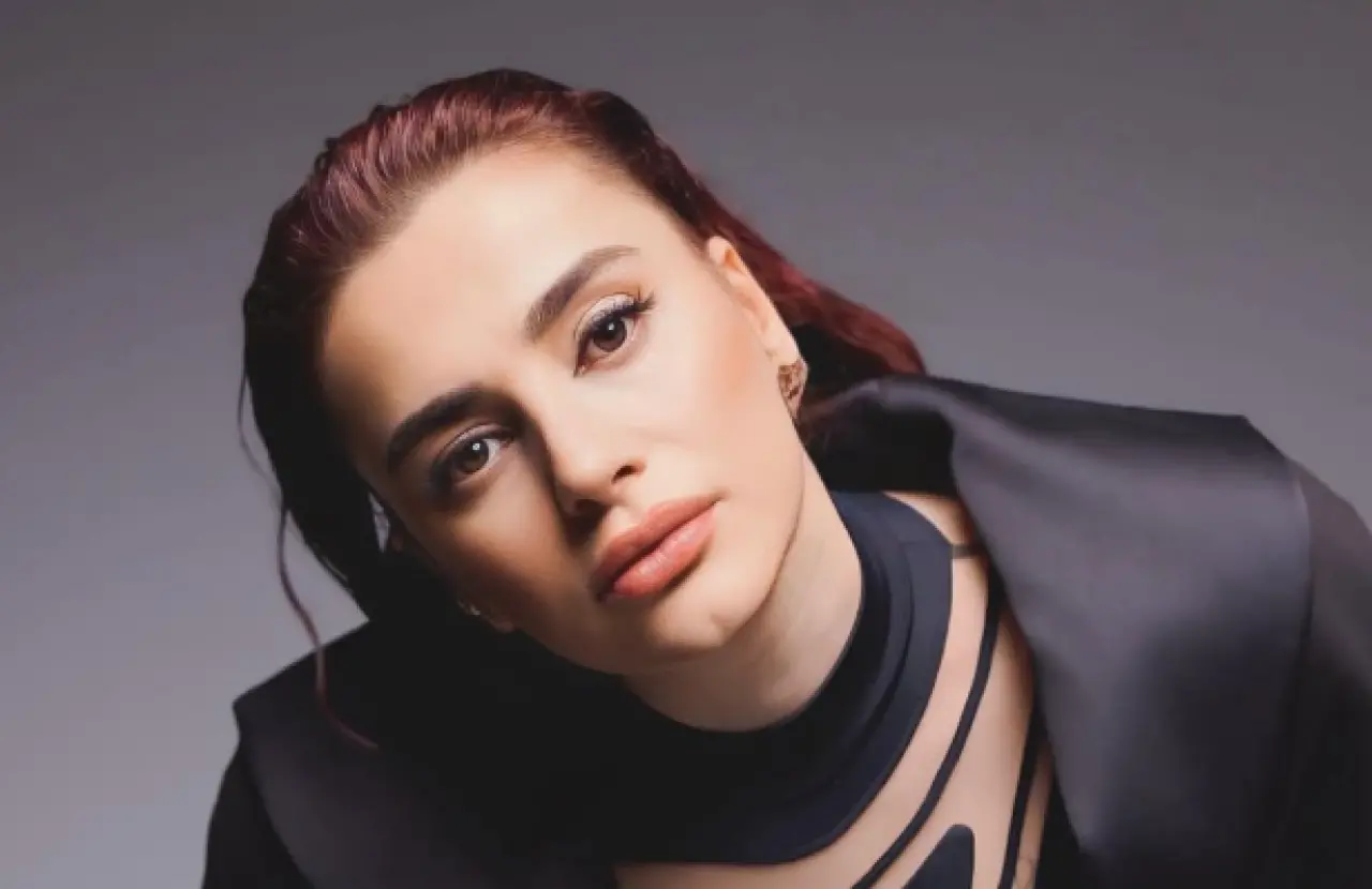 Ceylan Ertem’den yürek yakan sahiplenme! Gönüllere dokunan davranış 2