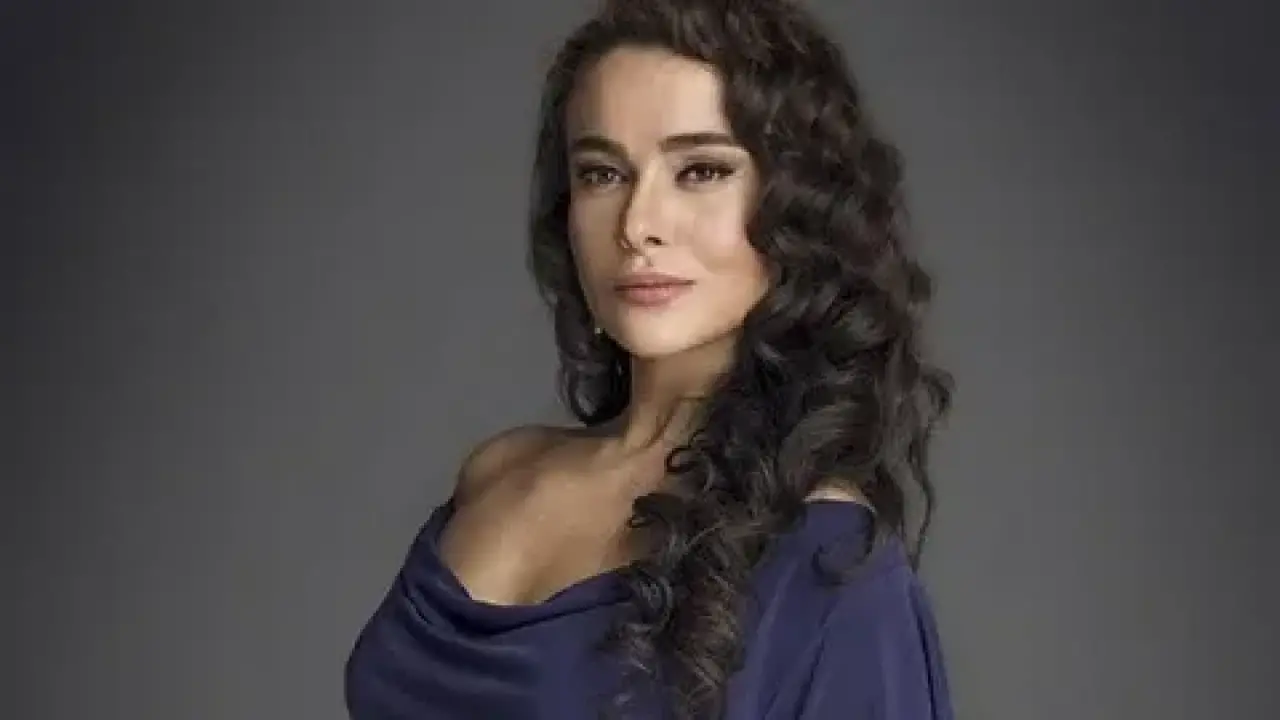 Yağmur Özbasmacı Mermer kimdir, kaç yaşında, aslen nereli, dizileri, kiminle sevgili? Hakkında bilinen her şey 3