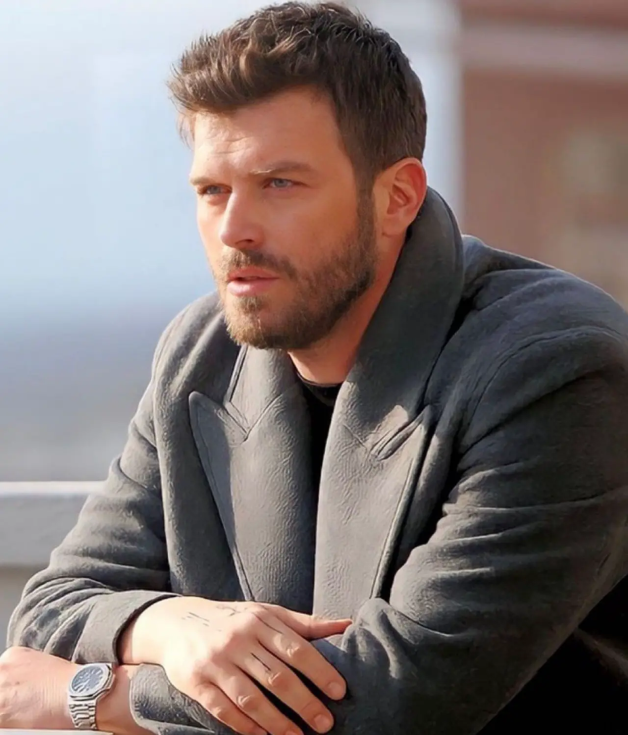 “Çok kritik saatler!” Kıvanç Tatlıtuğ’dan dostu için seferberlik çağrısı 1