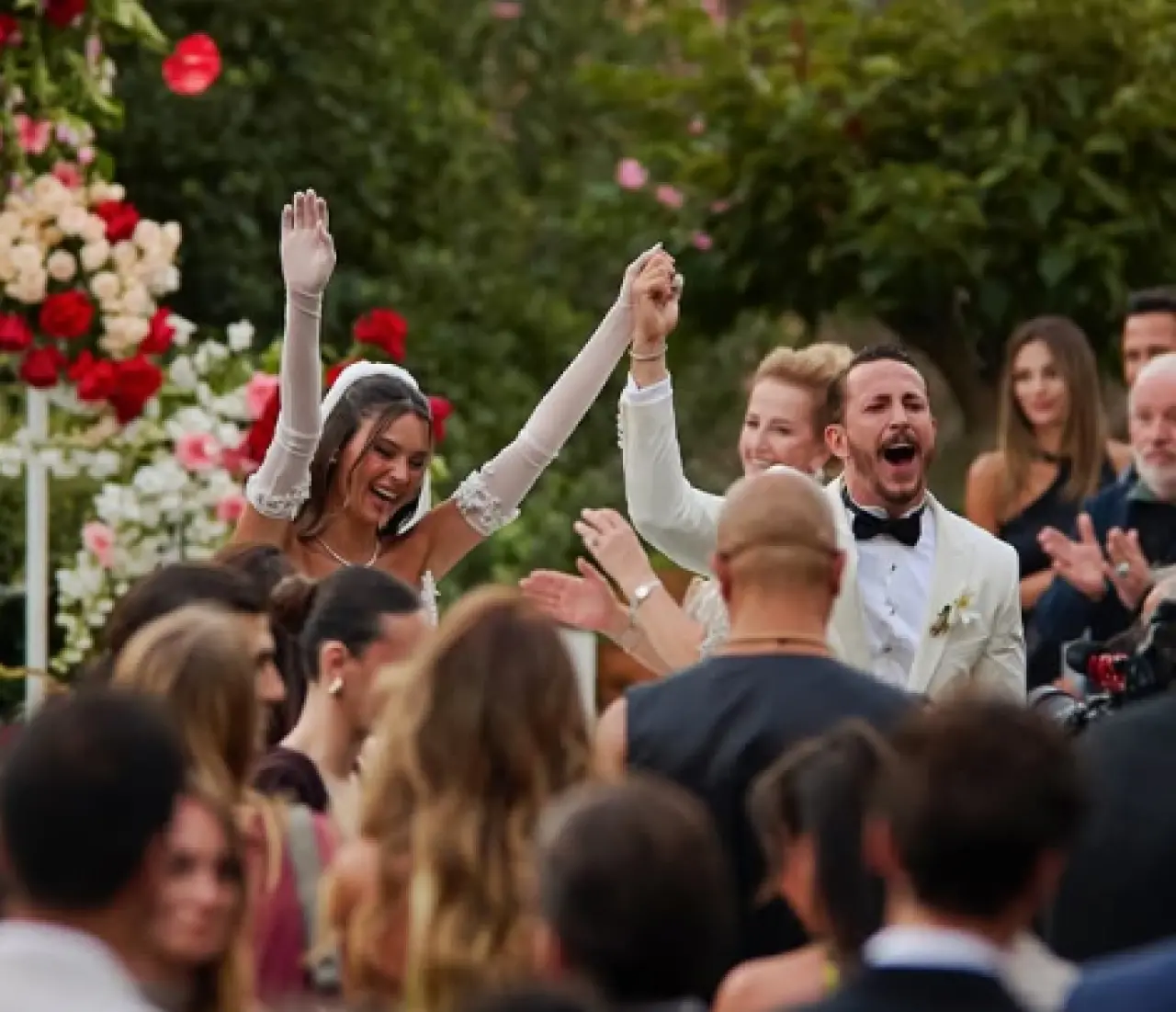 Berkan Karabulut ve Lale Onuk’un düğünün detayları! Gelinlik sosyal medyayı salladı 3