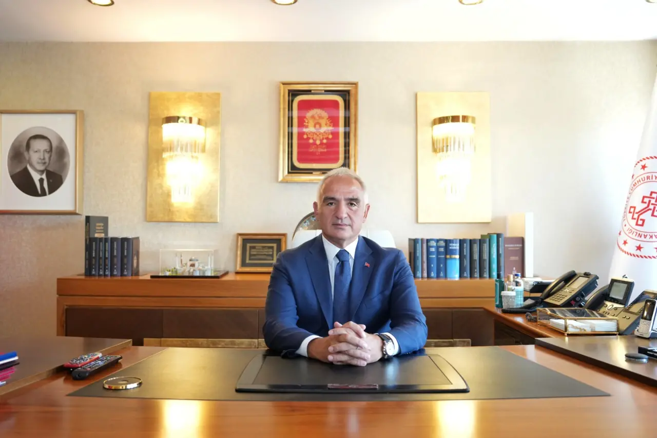 Hakkari, yıllar sonra kültür ve sanatla buluşuyor: “Bir Anadolu Şenliği” başladı 2