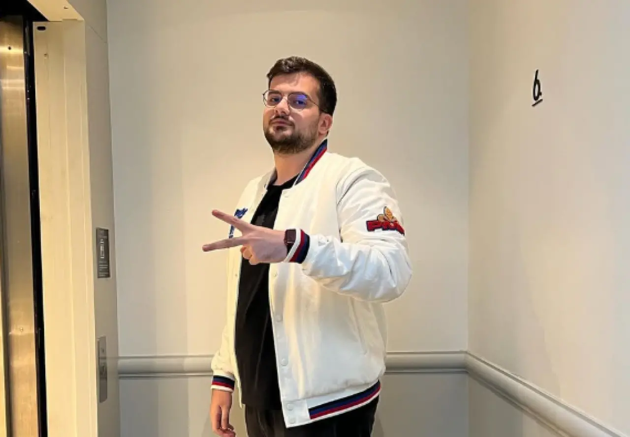 Yayıncı Jrokez son yolculuğuna uğurlandı: Fenerbahçe bayrağına sarıldı 3