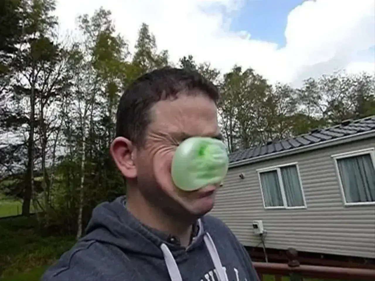 Zamanında Yakaladık! Kameranın Son Saniyede Çektiği Gülmeden Geçemeyeceğiniz O Anlar 25