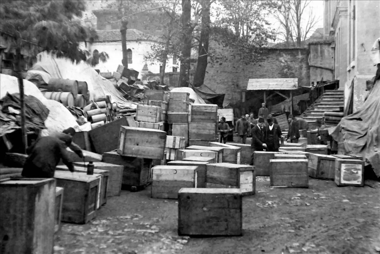 Tarihe Işık Tutan Fotoğraflar: Osmanlı İmparatorluğu’nun Son Günlerinden Kayda Geçen Anlar! 23