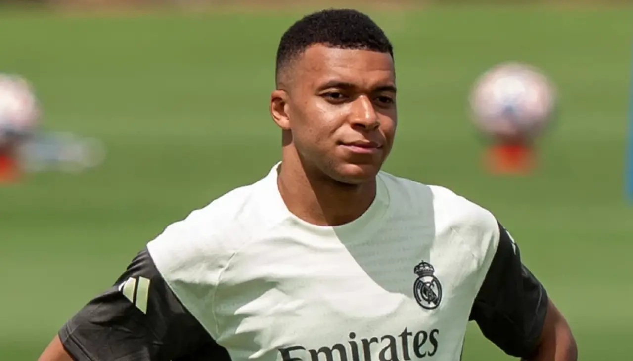 Real Madrid’in yıldızı Mbappé: 'Premier Lig’de Arsenal’e umutluyum' 1