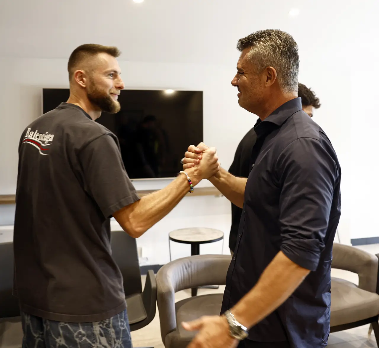 Fenerbahçe'de ayrılık rüzgarları: Başkan Sadettin Saran’dan kritik toplantı 2