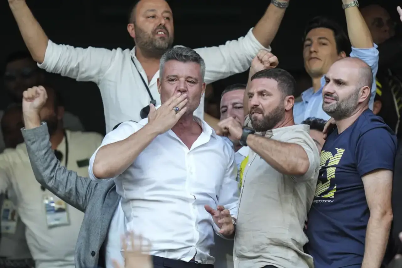Fenerbahçe’nin yeni başkanı Saran: 'Kupayı üç başkan birlikte kaldırmak hayalim' 4