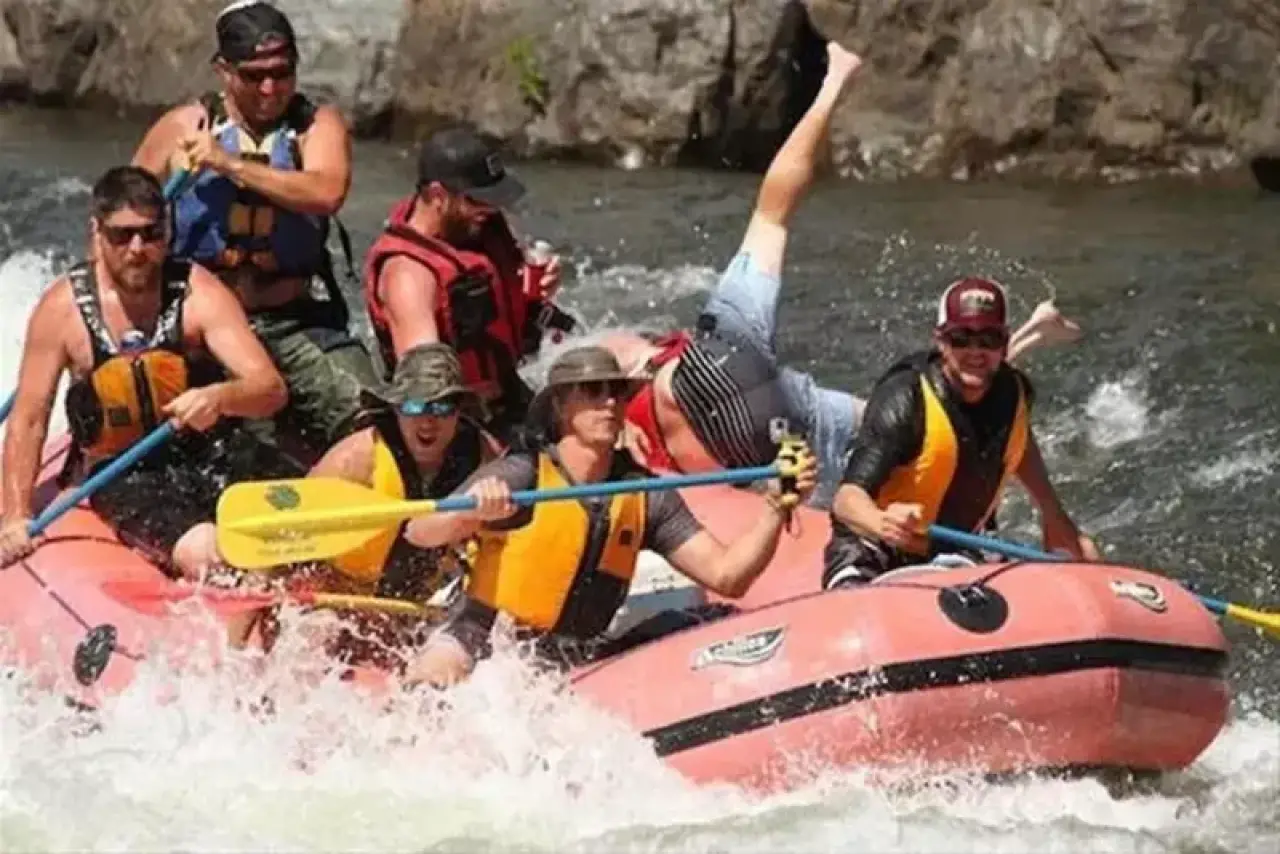 Zamanında Yakaladık! Kameranın Son Saniyede Çektiği Gülmeden Geçemeyeceğiniz O Anlar 16