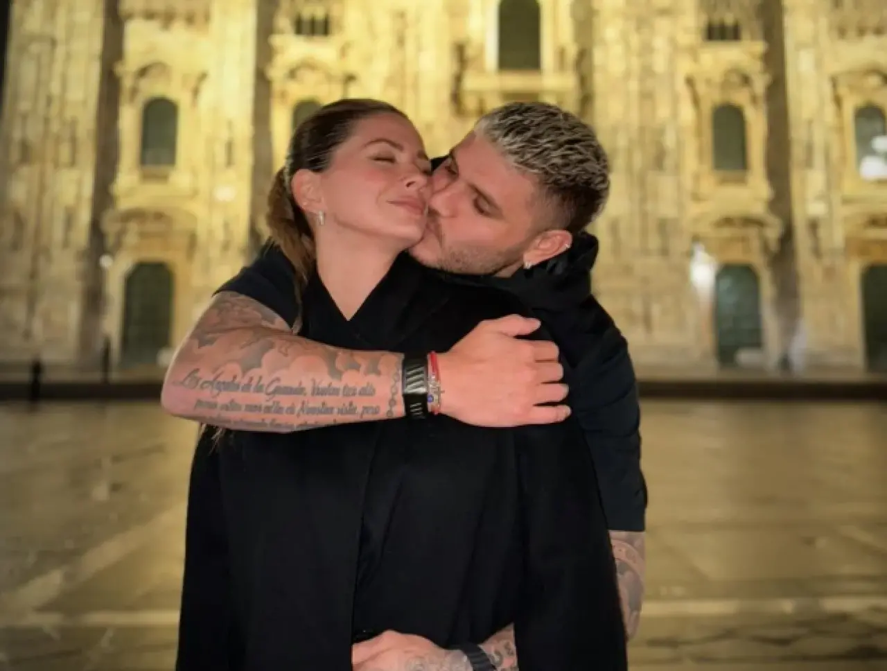 “Aşkın en güzel hali” dedirten kare! Icardi ve Suarez Boğaz’da aşka geldi 1