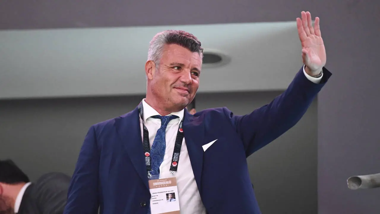 Sadettin Saran tüm görevlerini bıraktı, başkanlığı kardeşine devretti 2