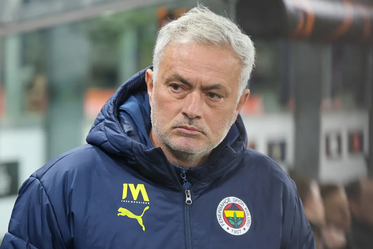 Mourinho’dan Ali Koç’a sert sözler: 'Kerem Aktürkoğlu’nun o maçtan sonra alınmasını hiç açıklamadı' 1
