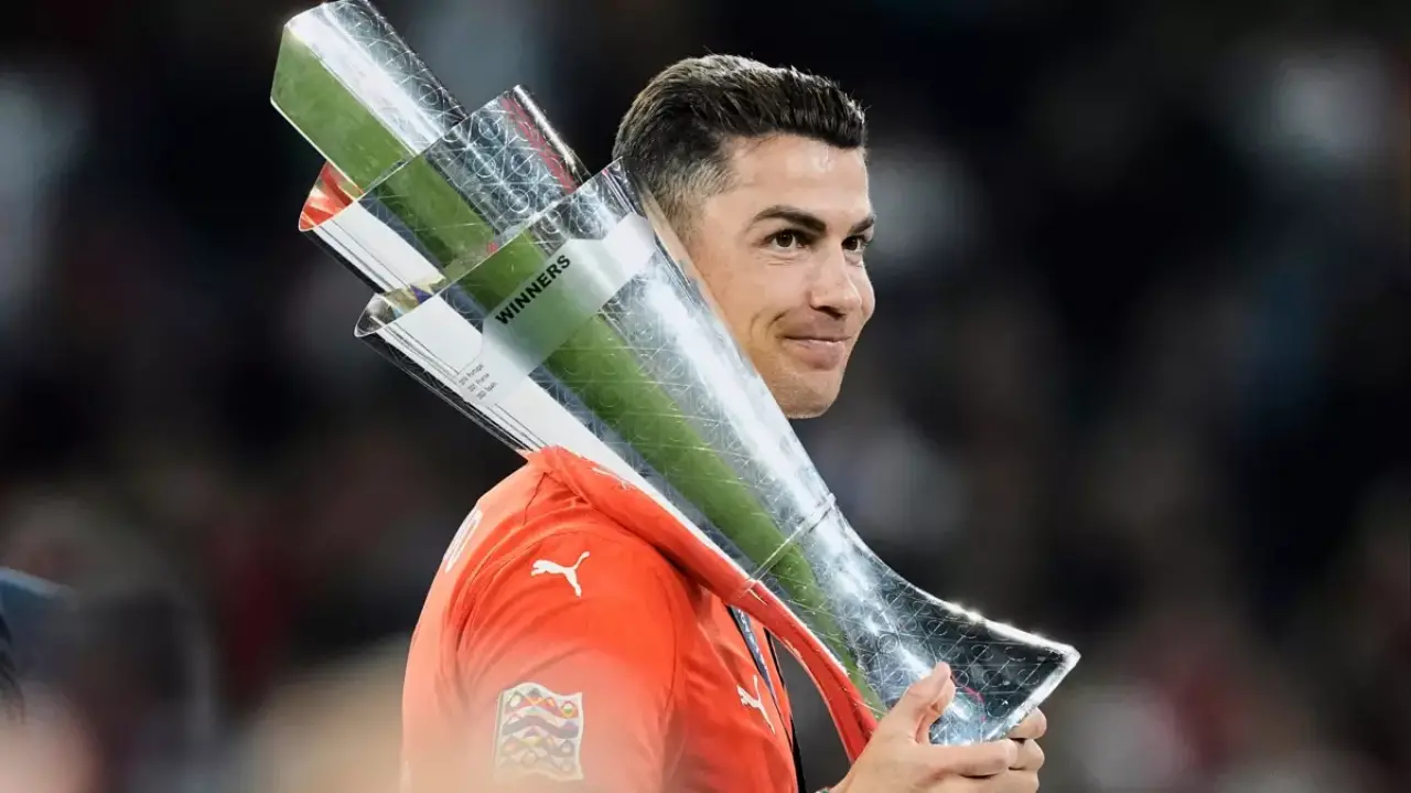 Cristiano Ronaldo’ya tarihi ödül! 'Tüm zamanların en iyisi' seçildi, Nani ve Quaresma Hall of Fame’e girdi 1