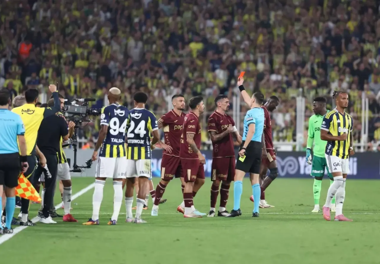 Fenerbahçe Trabzonspor maçının VAR kayıtları açıklandı! İşte tüm detaylar 3