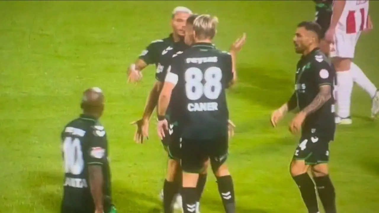 Caner Erkin'in cezası belli oldu: Tecrübeli futbolcu kadro dışına alındı 1