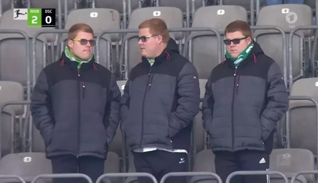 Sahada Olması Gereken Hiçbir Şey Olmadı! Futbolun En İlginç Anları 10