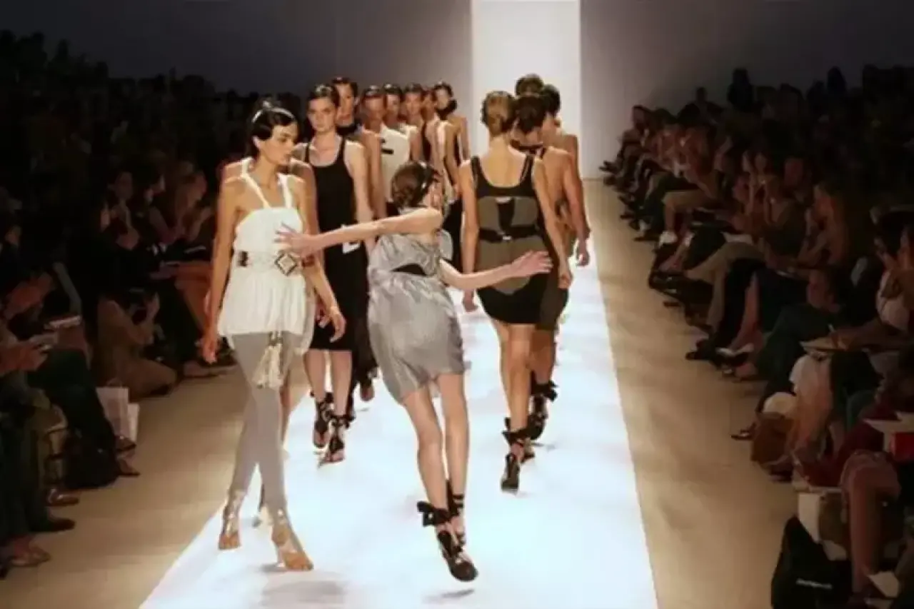 Zamanında Yakaladık! Kameranın Son Saniyede Çektiği Gülmeden Geçemeyeceğiniz O Anlar 14